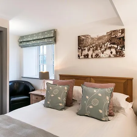 The Gamekeeper's Hotel