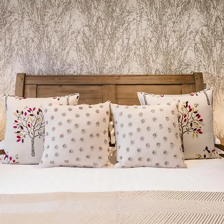 The Gamekeeper's Hotel