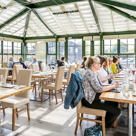 호텔 The Gamekeeper's 4*